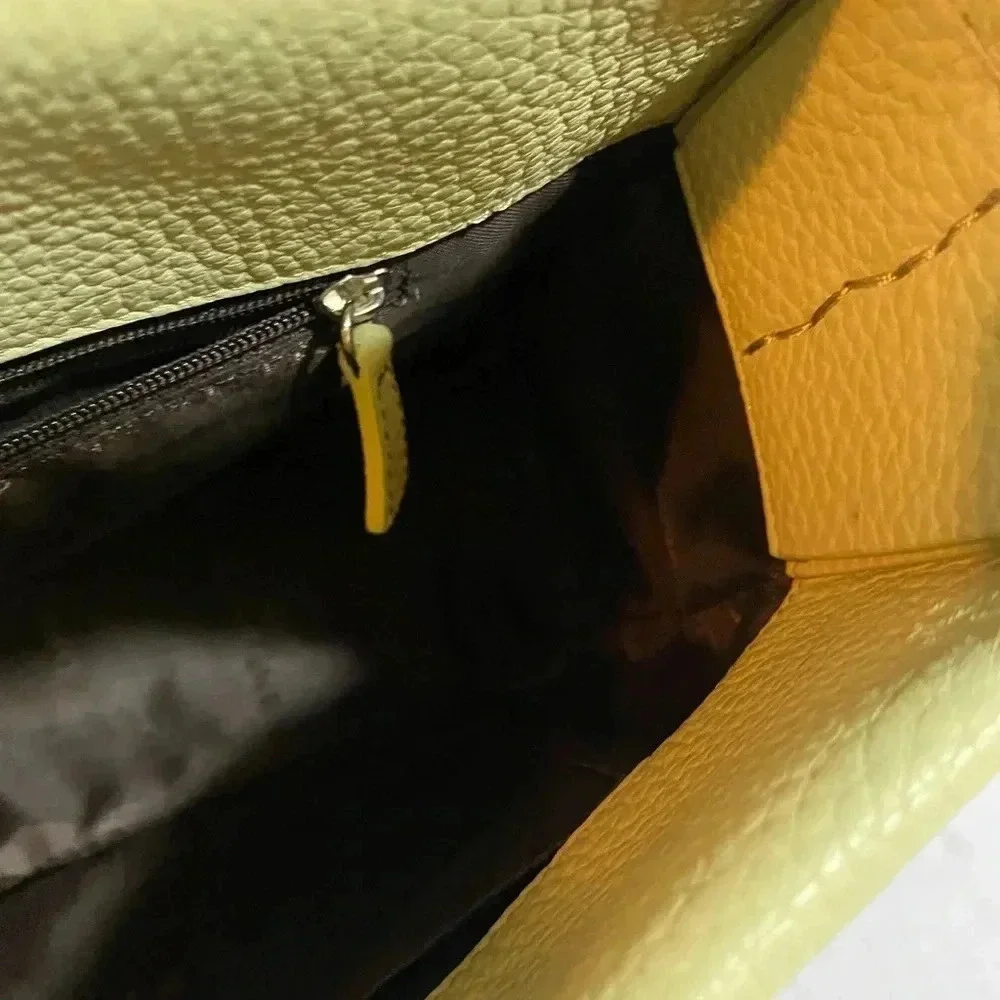 Adrienne Vittadini green leather shoulder handbag